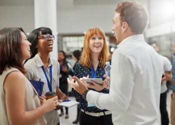 Making the Employee Experience Effortless to Embrace, Navigate, and Champion