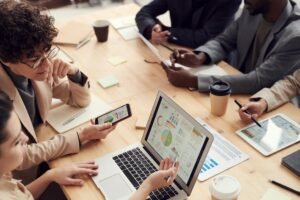 Charting the Course: HR’s Shifting Tides – May 2025 Refle-wincwire