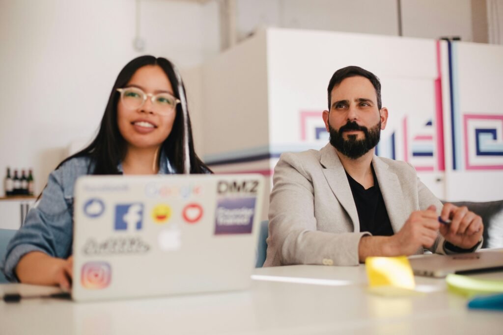 Using Storytelling in Employer Branding to Attract Top Talent
