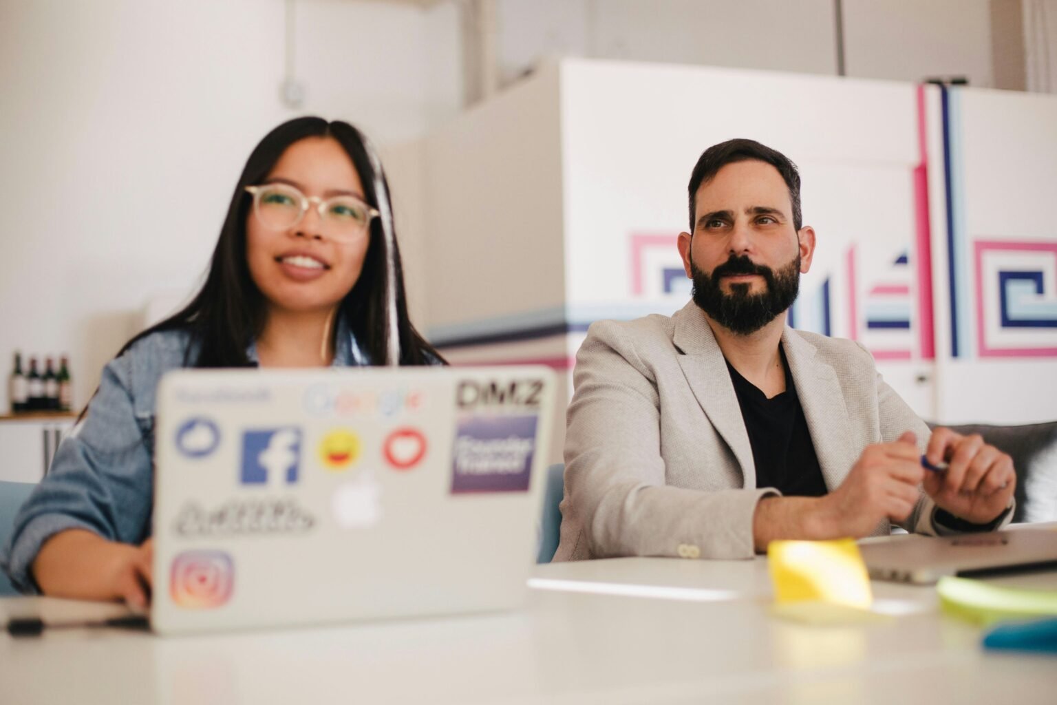 Using Storytelling in Employer Branding to Attract Top-wincwire