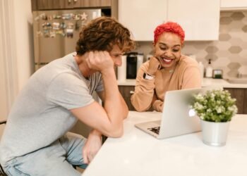 Overcoming Communication Challenges in Hybrid-wincwire