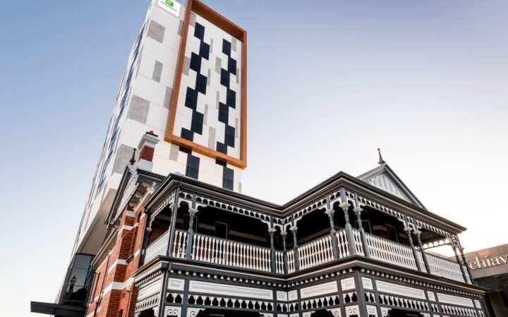 Holiday Inn West Perth accommodation tower and heritage frontage